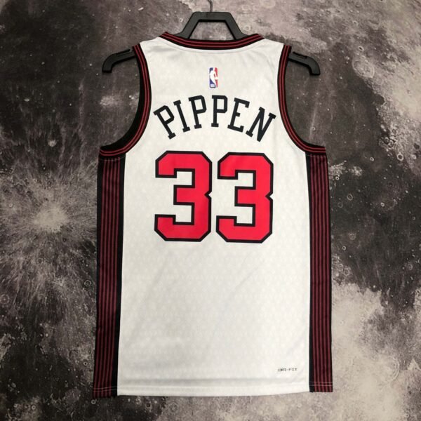 Camiseta Chicago Bulls 22-23 City Edition #Pippen #33 - Imagen 2