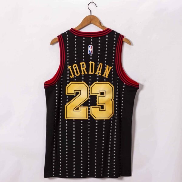 CAMISETA CHICAGO BULLS 21-22 STATEMENT EDITION #JORDAN #23 - Imagen 2