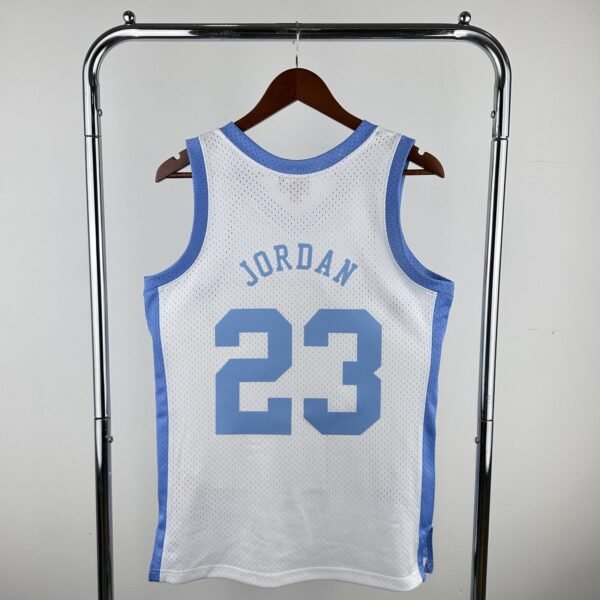 Camiseta North Carolina Tar Heels 83-84 Retro Home Edition #JORDAN #23 - Imagen 2